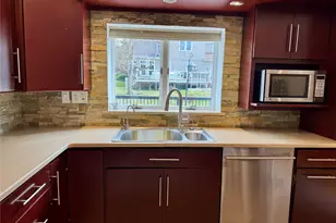 6 Fairway Dr, Plainview, NY 11804 - Photo 9