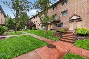 8 Klint Ct, Nanuet, NY 10954 - Photo 3