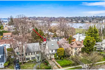 335 Warwick Avenue, Douglaston, NY 11363 - Photo 29