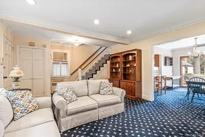 335 Warwick Avenue, Douglaston, NY 11363 - Photo 5