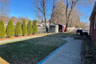 17 Bosher Dr, Colonie, NY 12205 - Photo 13
