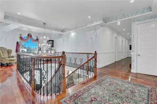 120 Majestic Dr, Dix Hills, NY 11746 - Photo 19