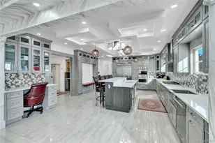 120 Majestic Dr, Dix Hills, NY 11746 - Photo 13