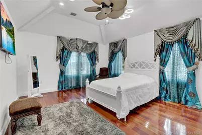 120 Majestic Drive, Dix Hills, NY 11746 - Photo 29