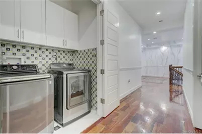 120 Majestic Drive, Dix Hills, NY 11746 - Photo 33