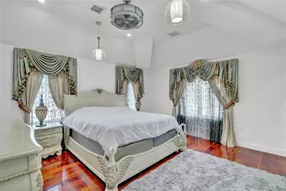 120 Majestic Drive, Dix Hills, NY 11746 - Photo 31