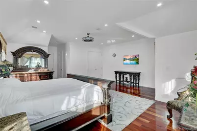 120 Majestic Drive, Dix Hills, NY 11746 - Photo 21