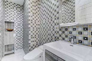 120 Majestic Dr, Dix Hills, NY 11746 - Photo 17