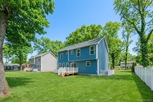 512 Starlight Dr, Shirley, NY 11967 - Photo 3