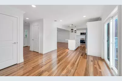 512 Starlight Drive, Shirley, NY 11967 - Photo 9