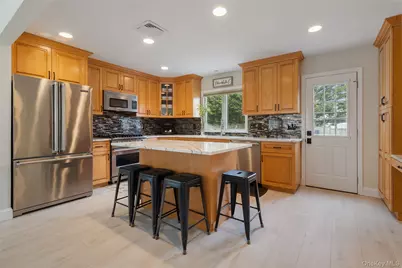 24 Jennings Road, White Plains, NY 10605 - Photo 9