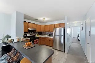 129-15 Sidway Pl, Jamaica, NY 11434 - Photo 19