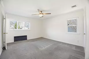 157 Rose Ln, New Hyde Park, NY 11040 - Photo 15