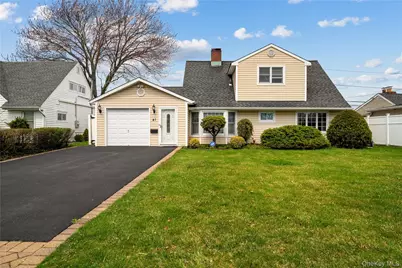 41 Winter Lane, Hicksville, NY 11801 - Photo 1