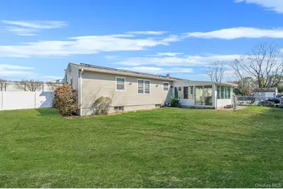 28 Shirley Street, Bohemia, NY 11716 - Photo 9