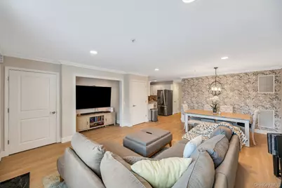 147 Ashley Court, Central Islip, NY 11722 - Photo 9