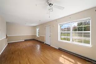 42 Autumn Dr, Poughkeepsie, NY 12603 - Photo 3