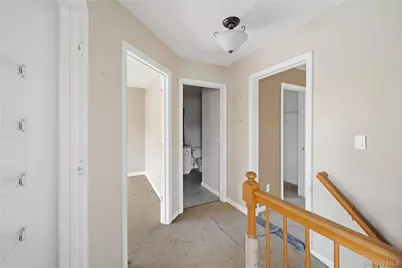 42 Autumn Drive, Poughkeepsie, NY 12603 - Photo 13