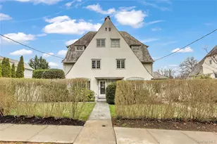 42 Tanglewylde Ave, Bronxville, NY 10708 - Photo 3