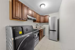 410 Jericho Tpke, New Hyde Park, NY 11040 - Photo 3