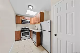 410 Jericho Tpke, New Hyde Park, NY 11040 - Photo 3