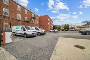 410 Jericho Tpke, New Hyde Park, NY 11040 - Photo 9