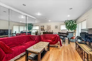 85-43 211th St, Hollis, NY 11427 - Photo 3