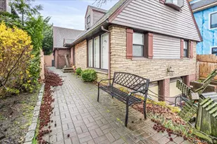 85-43 211th St, Hollis, NY 11427 - Photo 29