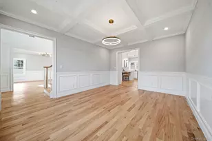 43 Barter Ln, Hicksville, NY 11801 - Photo 11