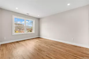 43 Barter Ln, Hicksville, NY 11801 - Photo 19