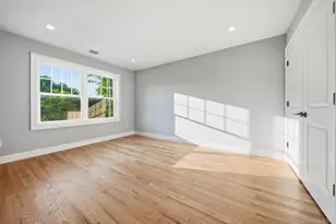 43 Barter Ln, Hicksville, NY 11801 - Photo 35