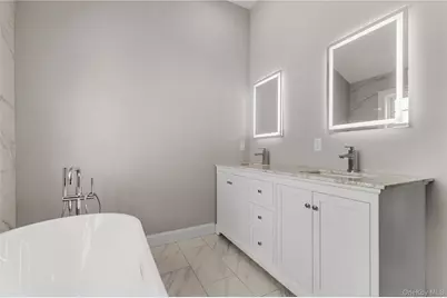 43 Barter Lane, Hicksville, NY 11801 - Photo 29