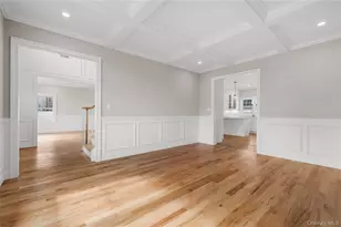 43 Barter Ln, Hicksville, NY 11801 - Photo 15