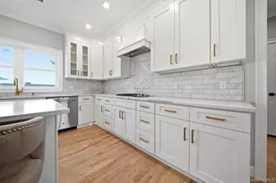43 Barter Ln, Hicksville, NY 11801 - Photo 13