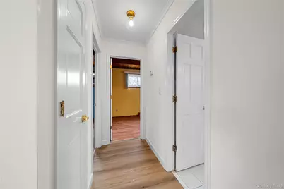 1656 N Gardiner Drive, Bay Shore, NY 11706 - Photo 9