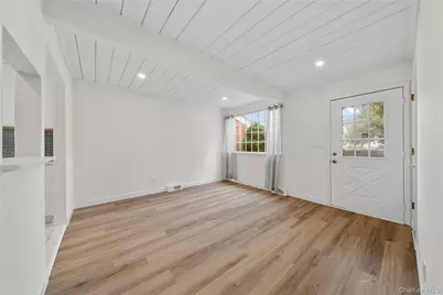 1656 N Gardiner Drive, Bay Shore, NY 11706 - Photo 11