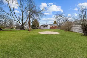 1656 N Gardiner Dr, Bay Shore, NY 11706 - Photo 19