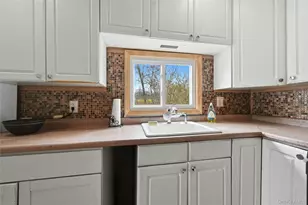 20 Wheat Path Rd W, Mount Sinai, NY 11766 - Photo 7