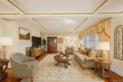 83 Dartmouth Street, Forest Hills, NY 11375 - Photo 3