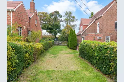 83 Dartmouth Street, Forest Hills, NY 11375 - Photo 47