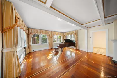 6954 Dartmouth Street, Forest Hills, NY 11375 - Photo 17