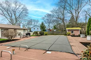 12 Westmoylan Ln, Coram, NY 11727 - Photo 31