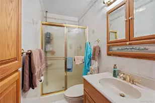 12 Westmoylan Ln, Coram, NY 11727 - Photo 13
