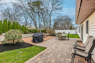 12 Westmoylan Lane, Coram, NY 11727 - Photo 33