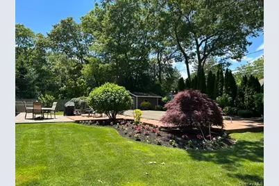 12 Westmoylan Lane, Coram, NY 11727 - Photo 9