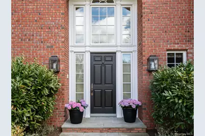 90 Elderfields Road, Manhasset, NY 11030 - Photo 3