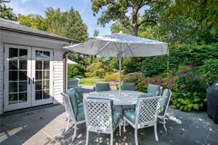 90 Elderfields Rd, Manhasset, NY 11030 - Photo 33