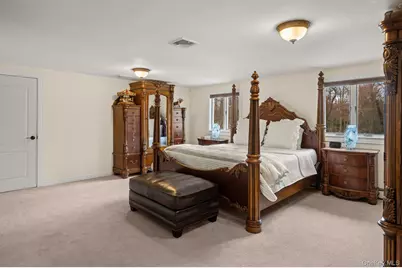 431 Woodbury Road, Cold Spring Harbor, NY 11724 - Photo 15