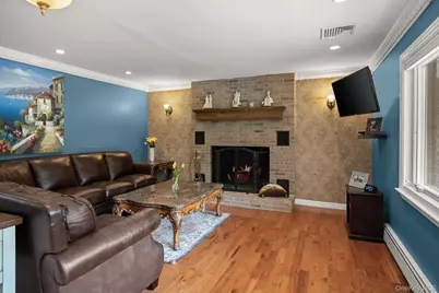 431 Woodbury Road, Cold Spring Harbor, NY 11724 - Photo 7