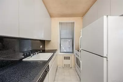 8035 Springfield Boulevard #3C, Bellerose, NY 11427 - Photo 11